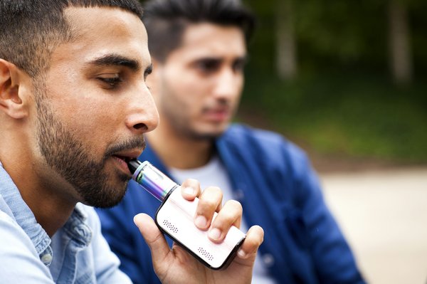 Débuter avec la cigarette électronique : conseils essentiels pour débutants